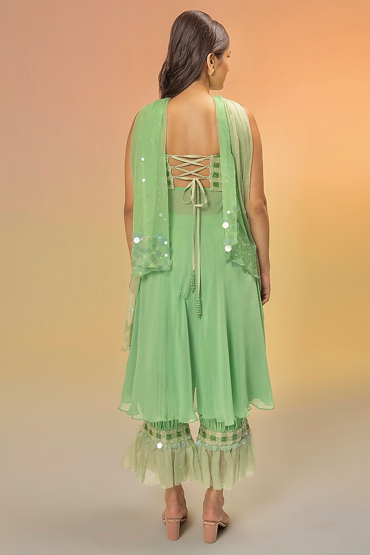 Green Tulle Embroidered Kurta Set by TUHINA SRIVASTAVA at Pernia's Pop Up Shop