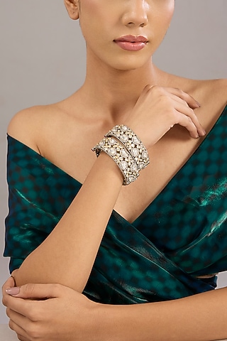 Antique Silver Finish Kundan Polki Bangles (Set Of 2) by Tussya