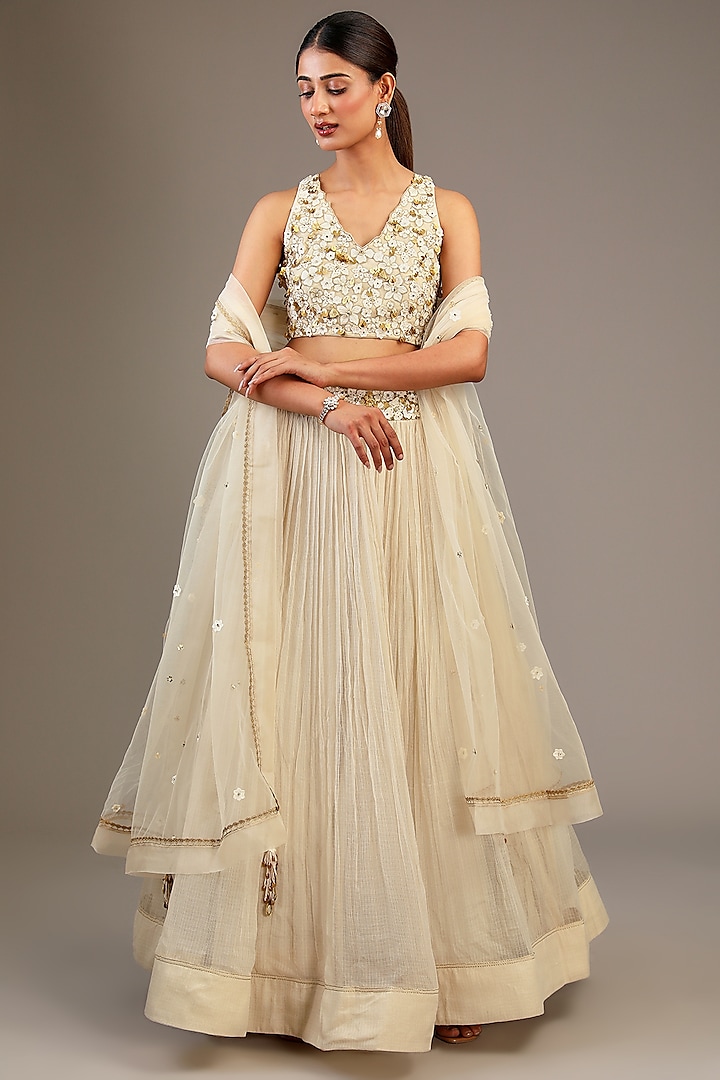 Off-White Kota Aari Hand Embroidered Wedding Lehenga Set by Taavare at Pernia's Pop Up Shop