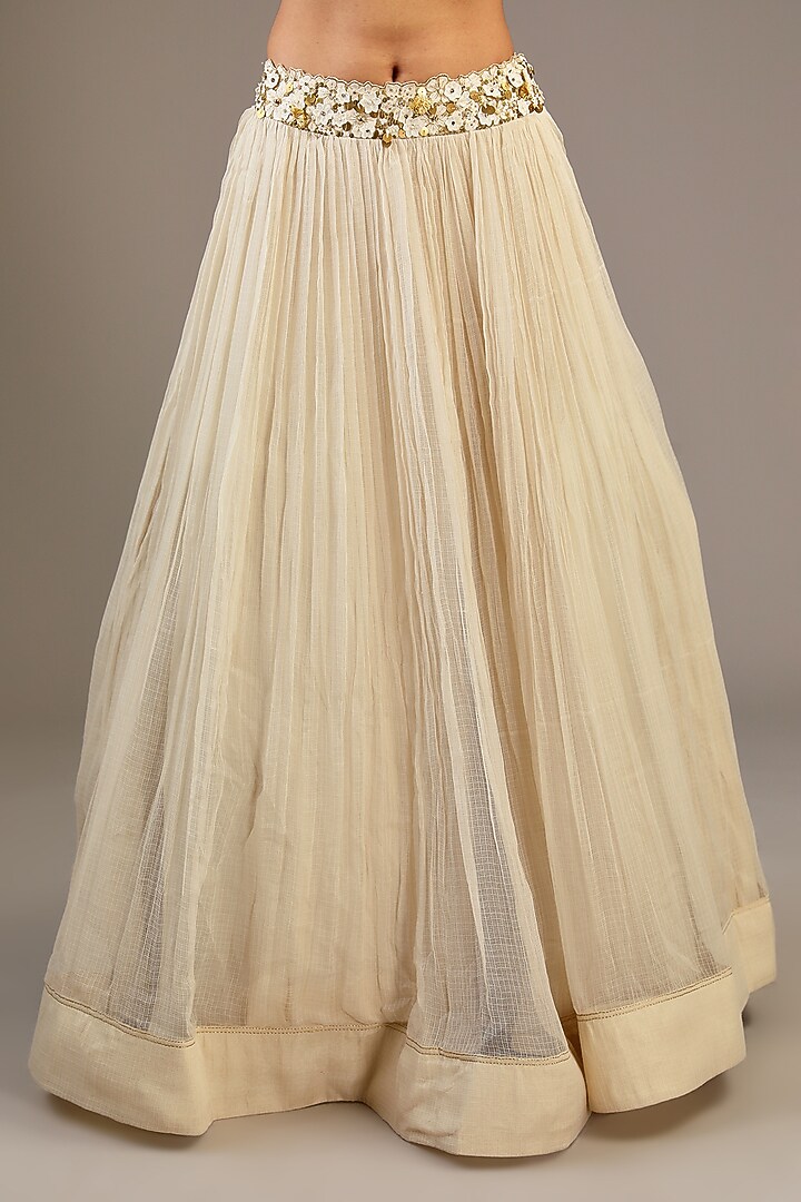 Off-White Kota Aari Hand Embroidered Wedding Lehenga Set by Taavare at Pernia's Pop Up Shop