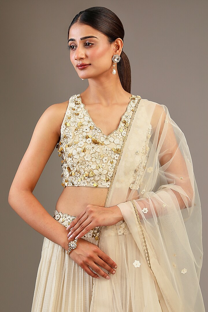 Off-White Kota Aari Hand Embroidered Wedding Lehenga Set by Taavare at Pernia's Pop Up Shop