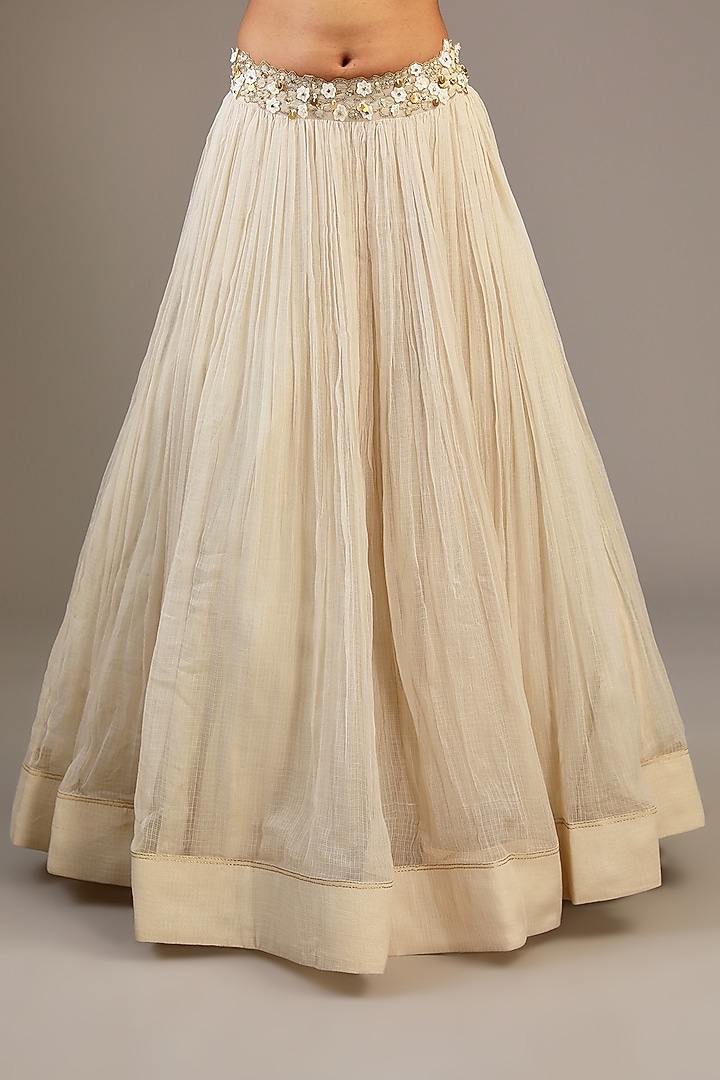 Off-White Kota Aari Hand Embroidered Wedding Lehenga Set by Taavare at Pernia's Pop Up Shop