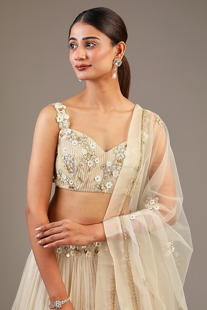 Off-White Kota Aari Hand Embroidered Wedding Lehenga Set by Taavare at Pernia's Pop Up Shop