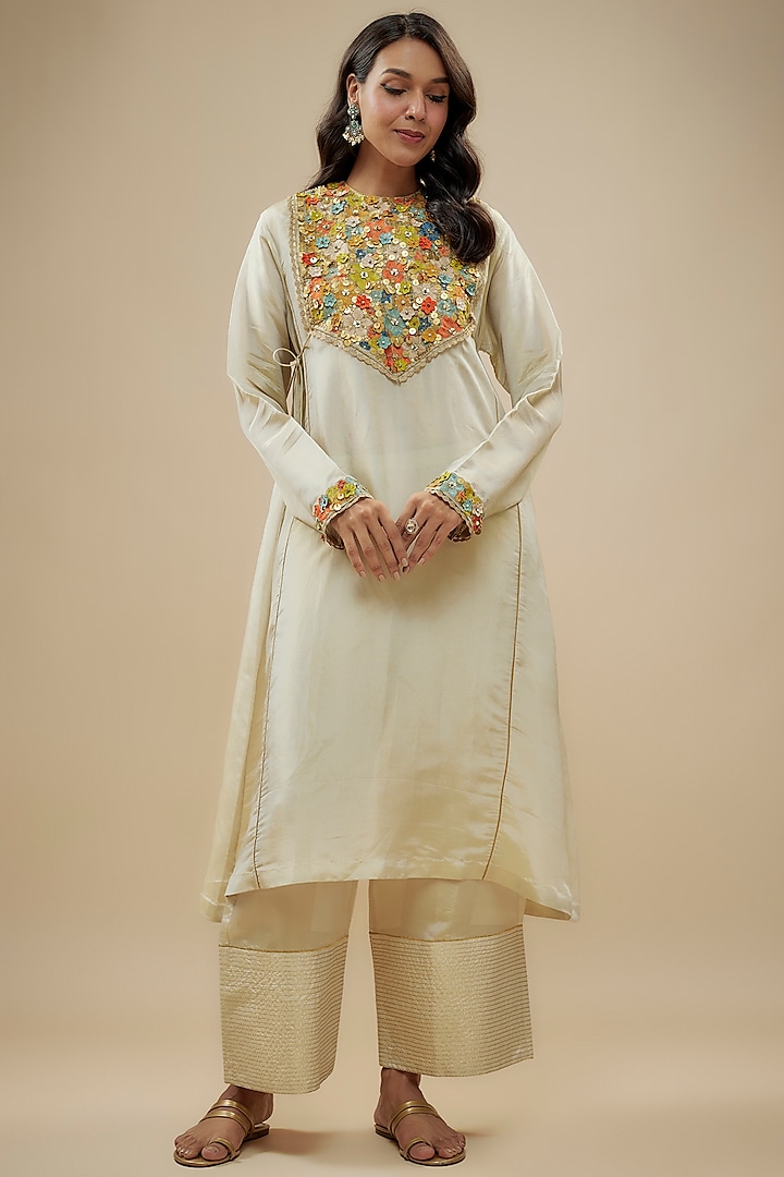 Ivory Tissue Organza Aari Hand Embroidered Kurta Set by Taavare at Pernia's Pop Up Shop