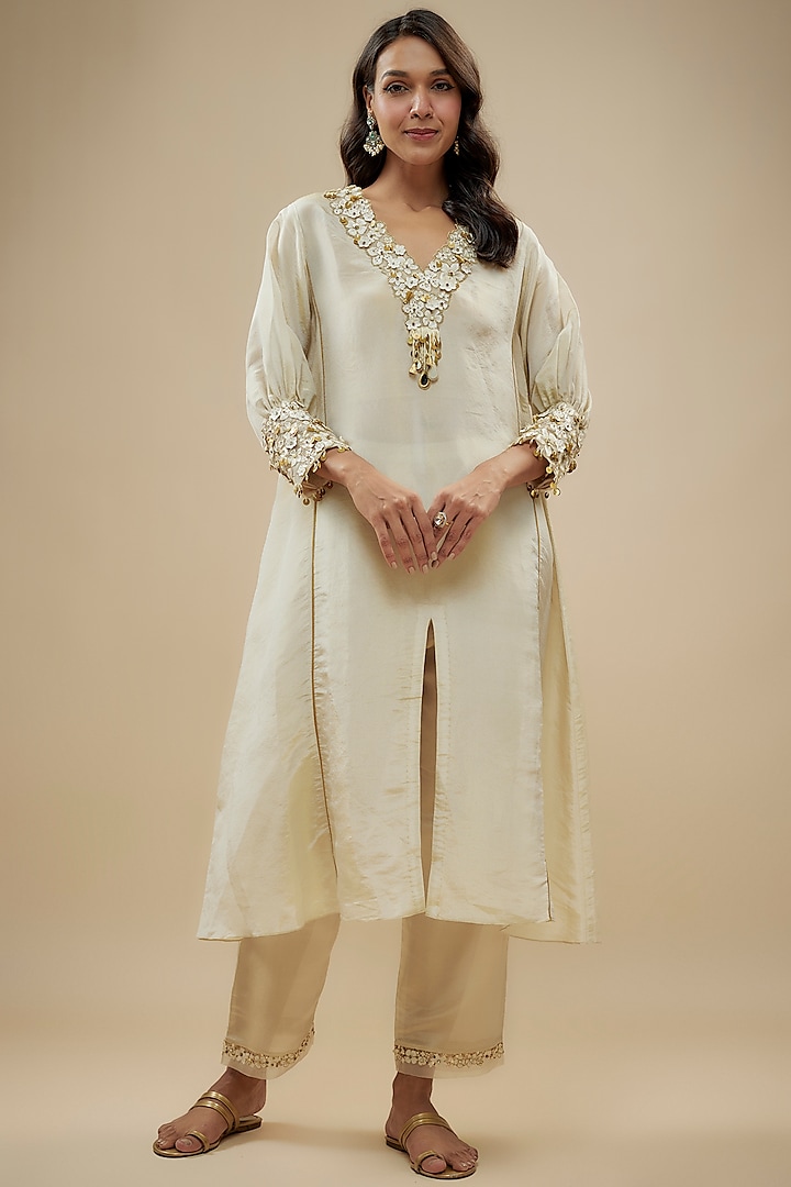 Ivory Tissue Organza Aari Hand Embroidered A-Line Kurta Set by Taavare at Pernia's Pop Up Shop