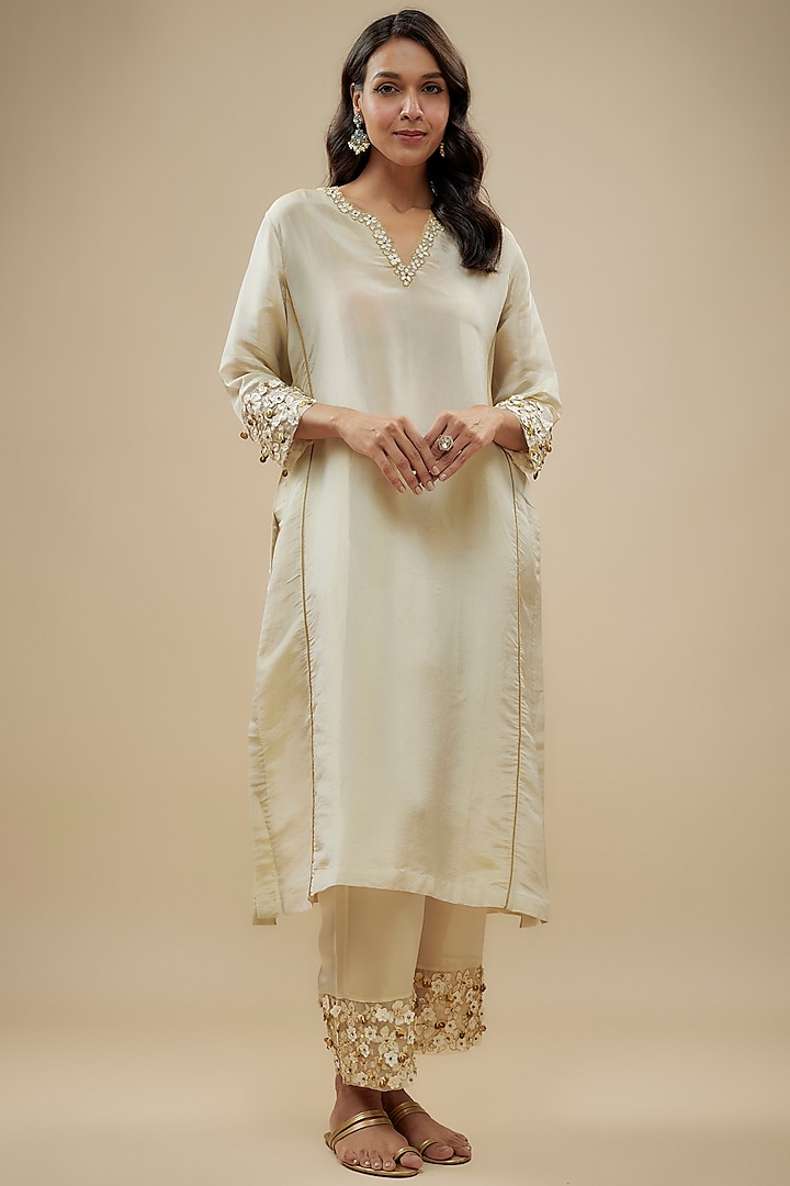 Ivory Tissue Organza Aari Hand Embroidered Kurta Set by Taavare at Pernia's Pop Up Shop