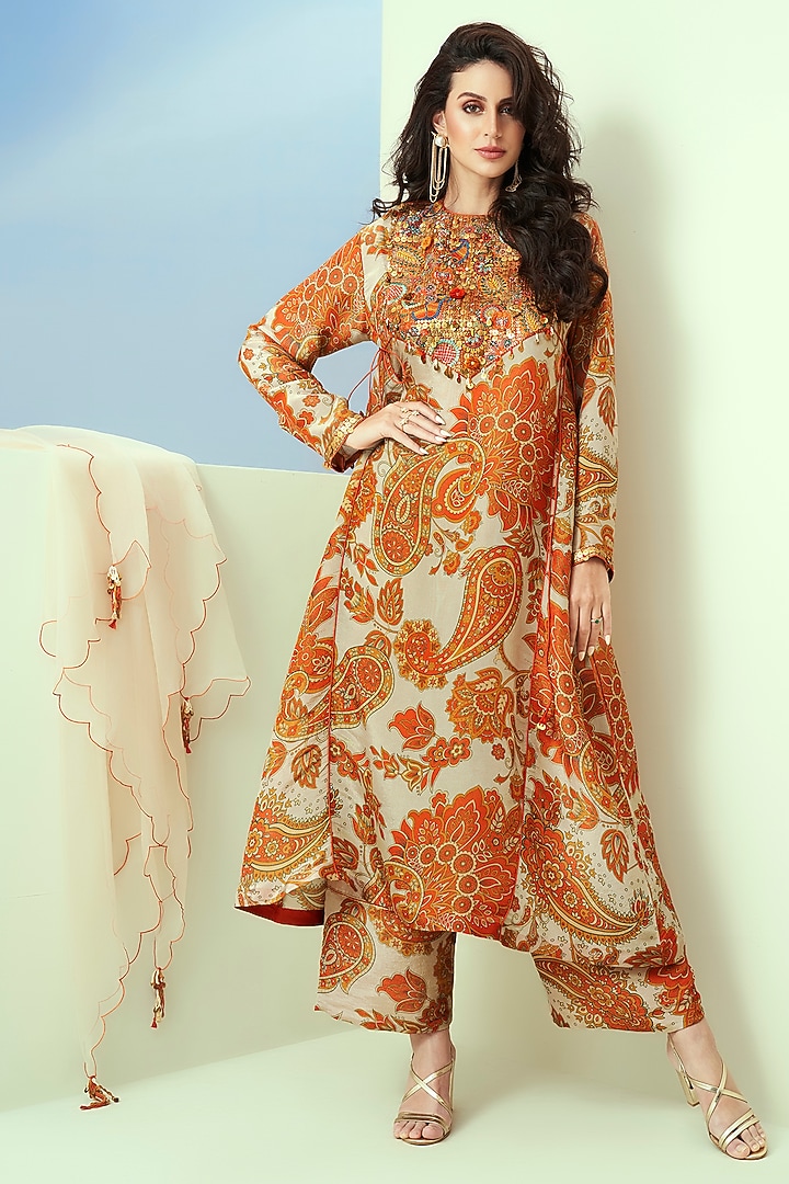 Off-White Tissue Printed & Embroidered Kurta Set by Taavare at Pernia's Pop Up Shop