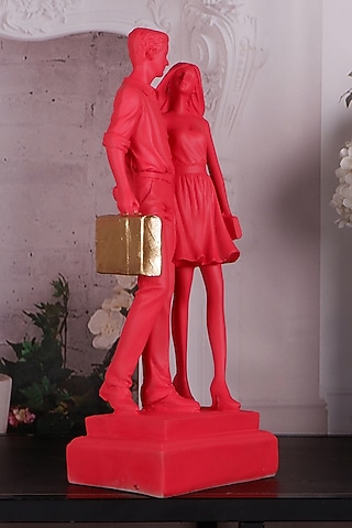 Red Polyresin Antique Couple Showpiece by The White Ink Decor