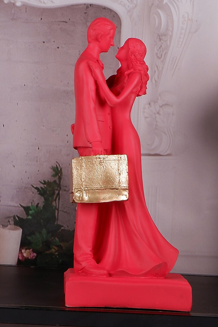 Red Polyresin Antique Couple Showpiece by The White Ink Decor at Pernia's Pop Up Shop