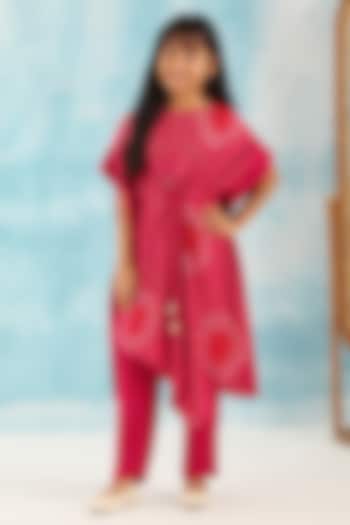 Pink Gajji Silk Bandhani Kaftan Set For Girls by Twenty Nine Kids at Pernia's Pop Up Shop