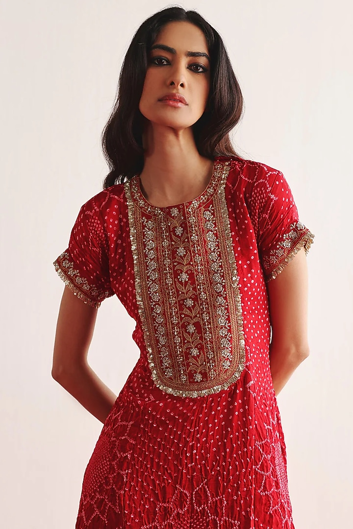 Red Crushed Bandhani Silk Marodi Work Kurta Set by Twenty Nine at Pernia's Pop Up Shop