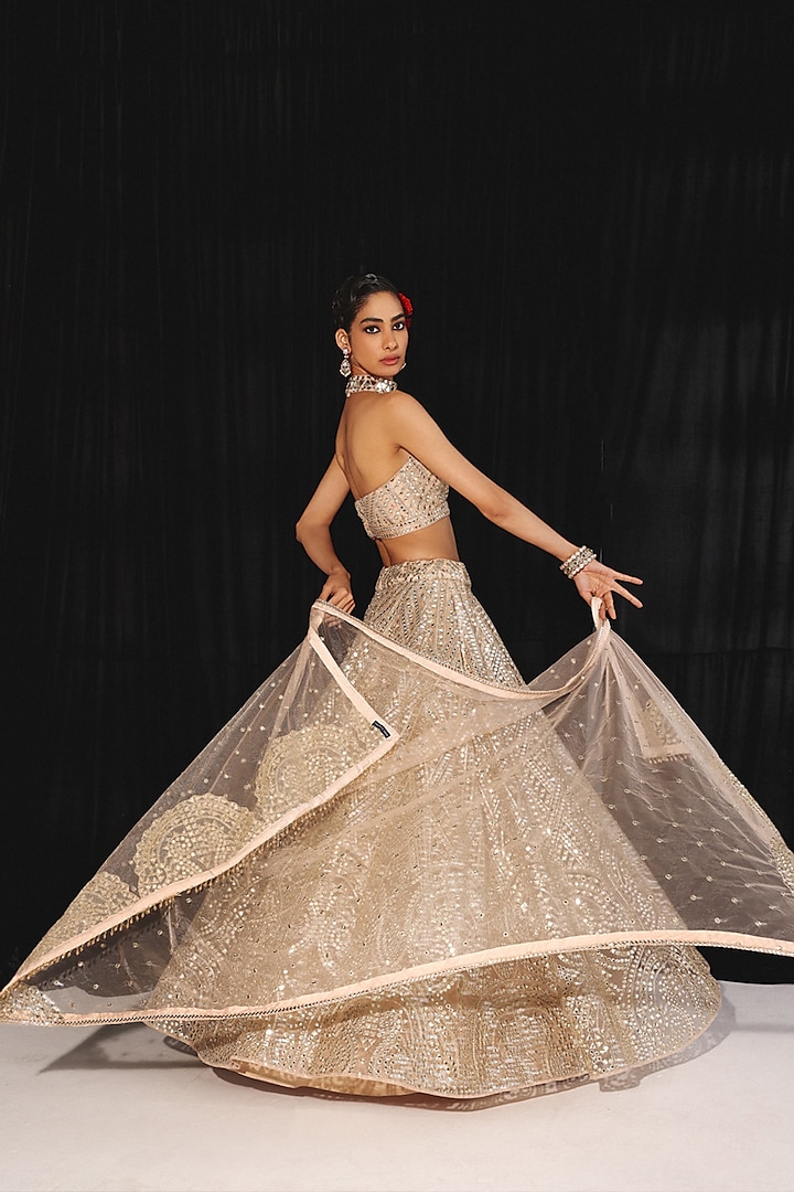 Peach Net Applique Embellished Dupatta by Twenty Nine at Pernia's Pop Up Shop