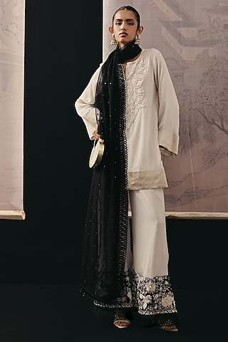 Black Tulle Dupatta by Twenty Nine