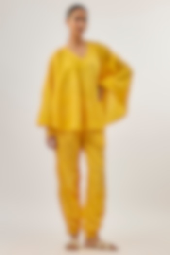Yellow Silk Bandhani Jogger Pants by Twenty Nine at Pernia's Pop Up Shop