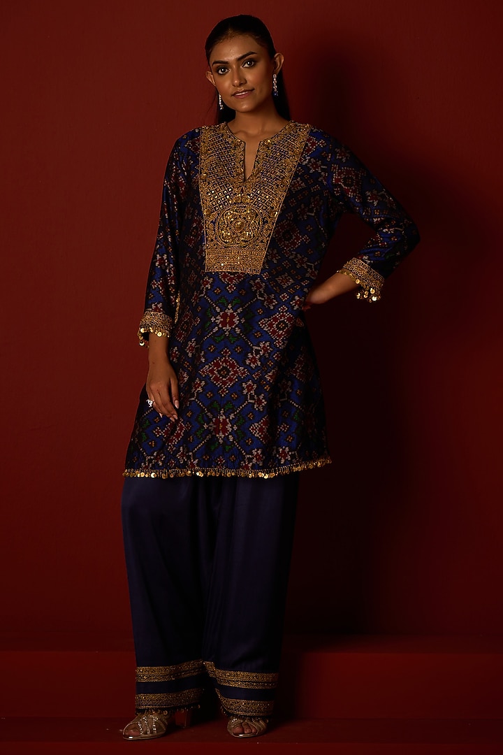 Deep Indigo Patola Marodi Embellished Tunic Set by Twenty Nine at Pernia's Pop Up Shop