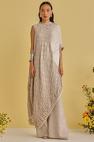 Mouse-Colored Gajji Silk Bandhani Shibori One-Sleeves Cape by Twenty Nine