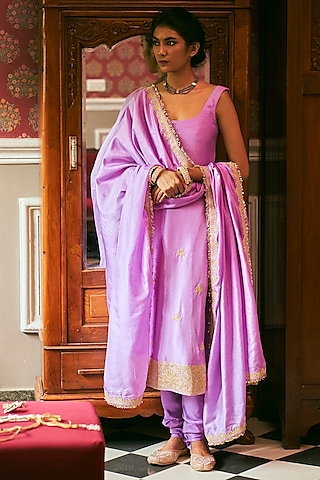 Lilac Dupion Silk Kurta Set by The Whole Nine Yards