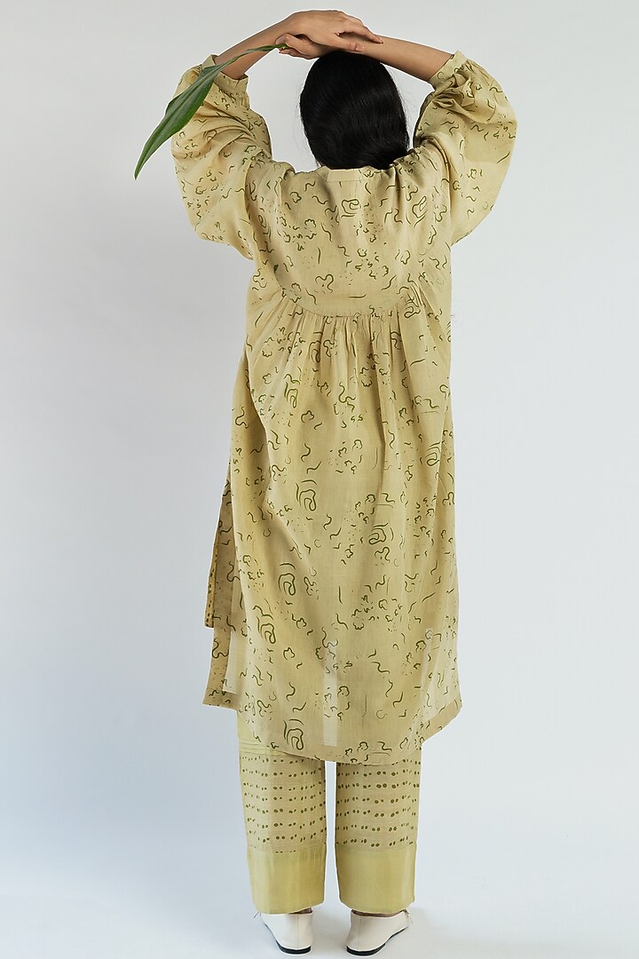Green Floral Printed Asymmetrical Tunic Set by Two Fold Store at Pernia's Pop Up Shop