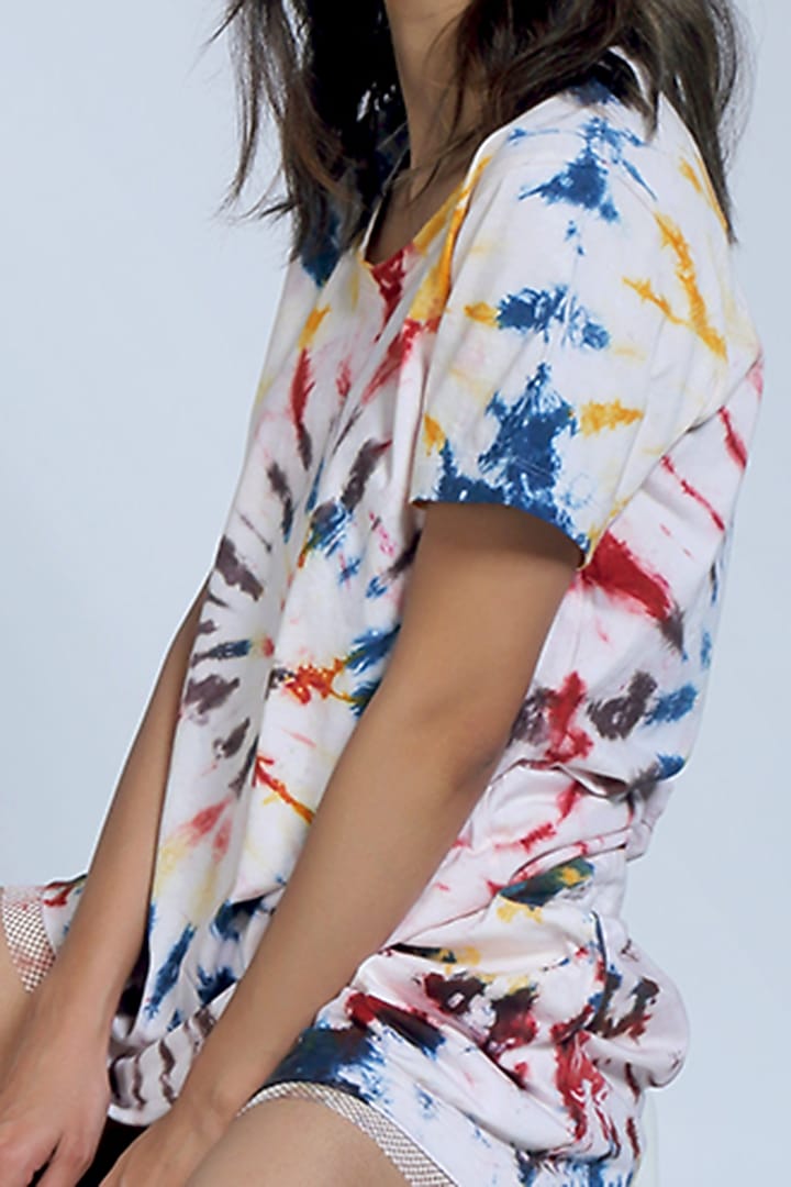 White Cotton Tie-Dye Top With Shorts by TUNA ACTIVE at Pernia's Pop Up Shop