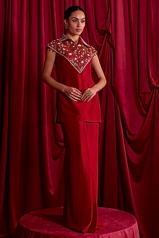 Red Dupion Resham Embroidered Kurta Set by TYOHAR