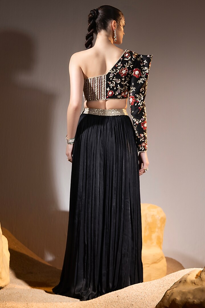 Black Dupion & Satin Chiffon Wedding Lehenga Set by TYOHAR at Pernia's Pop Up Shop