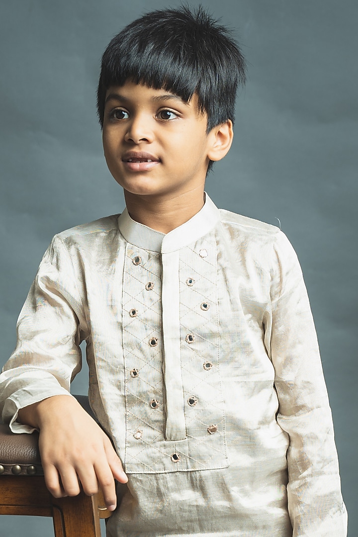 Ivory Embroidered Kurta Set For Boys by Tiny troop at Pernia's Pop Up Shop