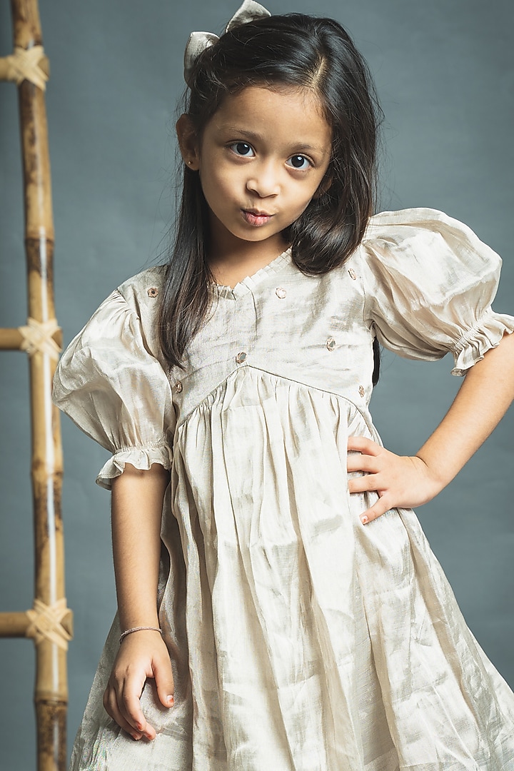 Ivory Mirror Embroidered Kurta Set For Girls by Tiny troop at Pernia's Pop Up Shop