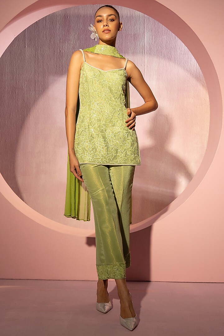Green Tissue Hand Embroidered Kurta Set by TYOHAR at Pernia's Pop Up Shop
