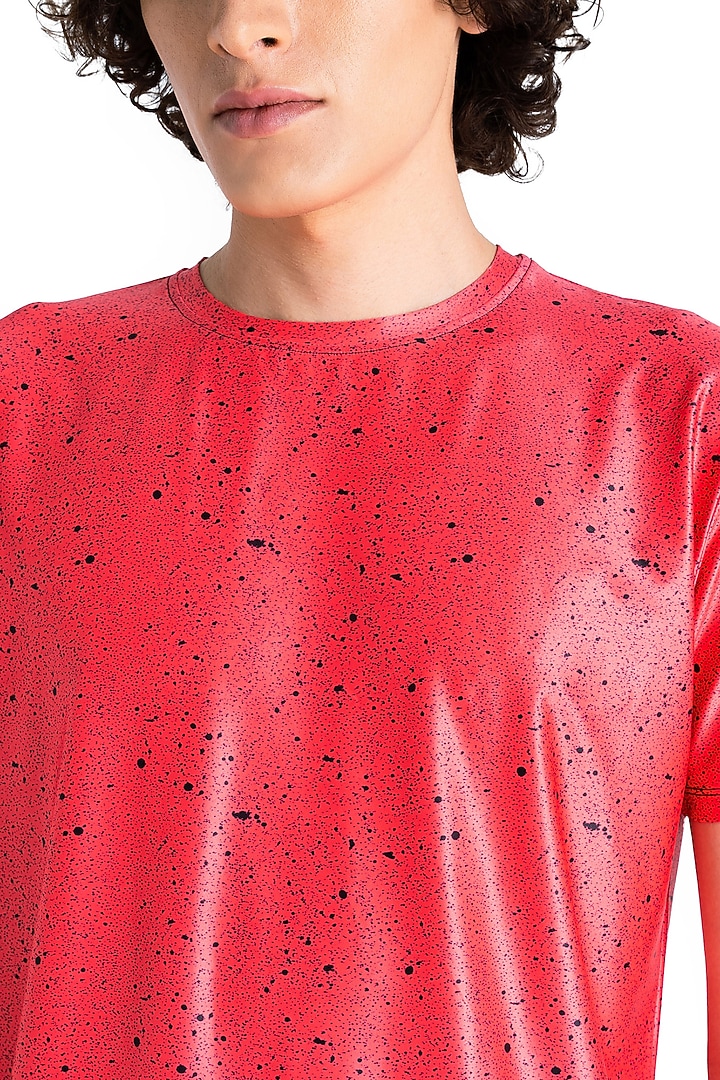 Red Polyester Printed T-Shirt by Tezhomaya by Kavit Mehta at Pernia's Pop Up Shop