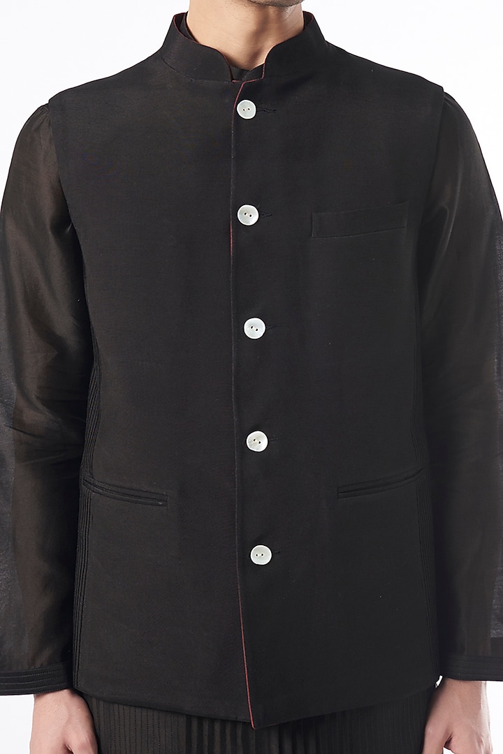 Black Chanderi Silk Kurta Set With Bundi Jacket by DUARA MEN at Pernia's Pop Up Shop