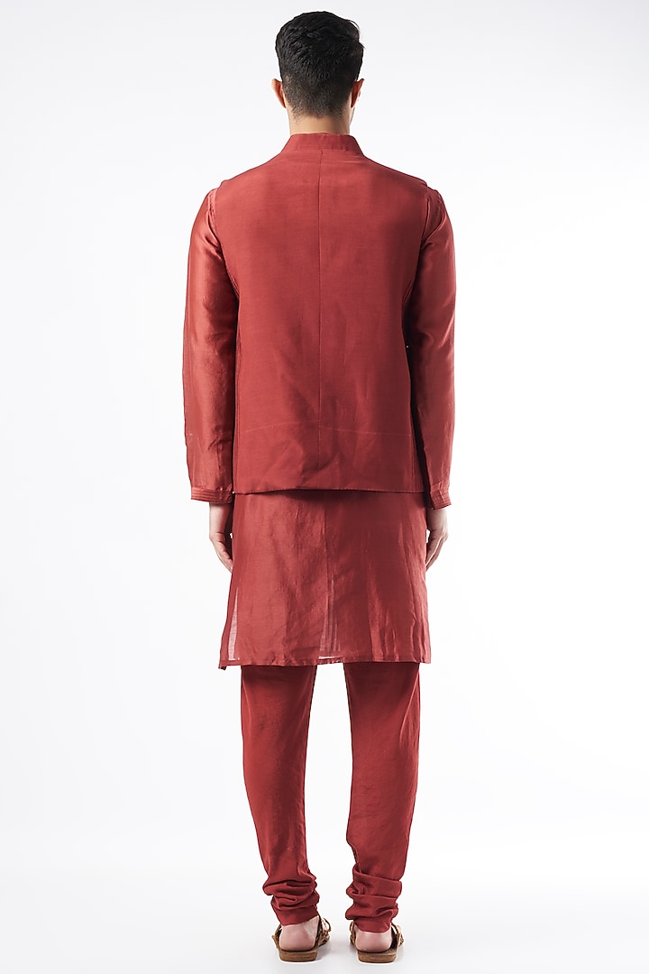 Red Chanderi Silk Kurta Set With Bundi Jacket by DUARA MEN at Pernia's Pop Up Shop