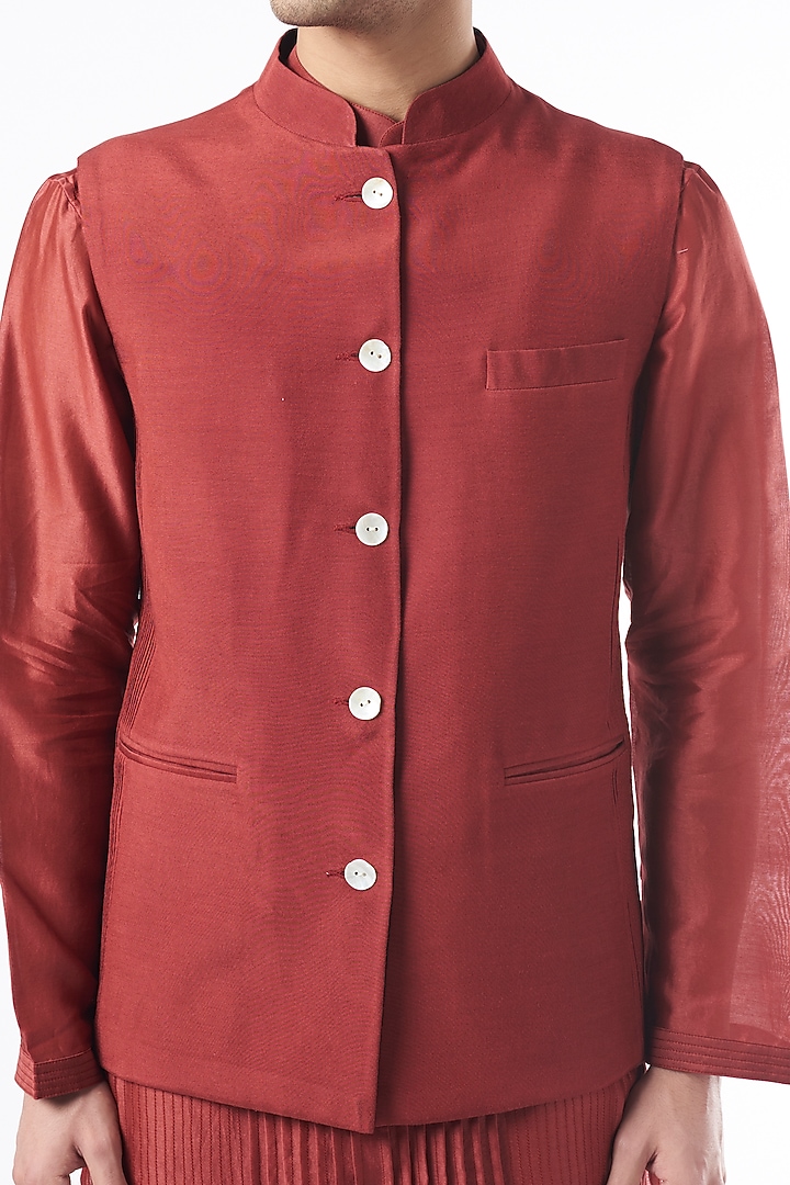Red Chanderi Silk Kurta Set With Bundi Jacket by DUARA MEN at Pernia's Pop Up Shop
