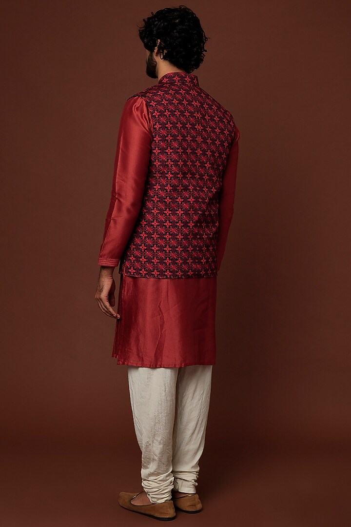 Red Printed Bundi Jacket With Kurta Set by DUARA Men at Pernia's Pop Up Shop