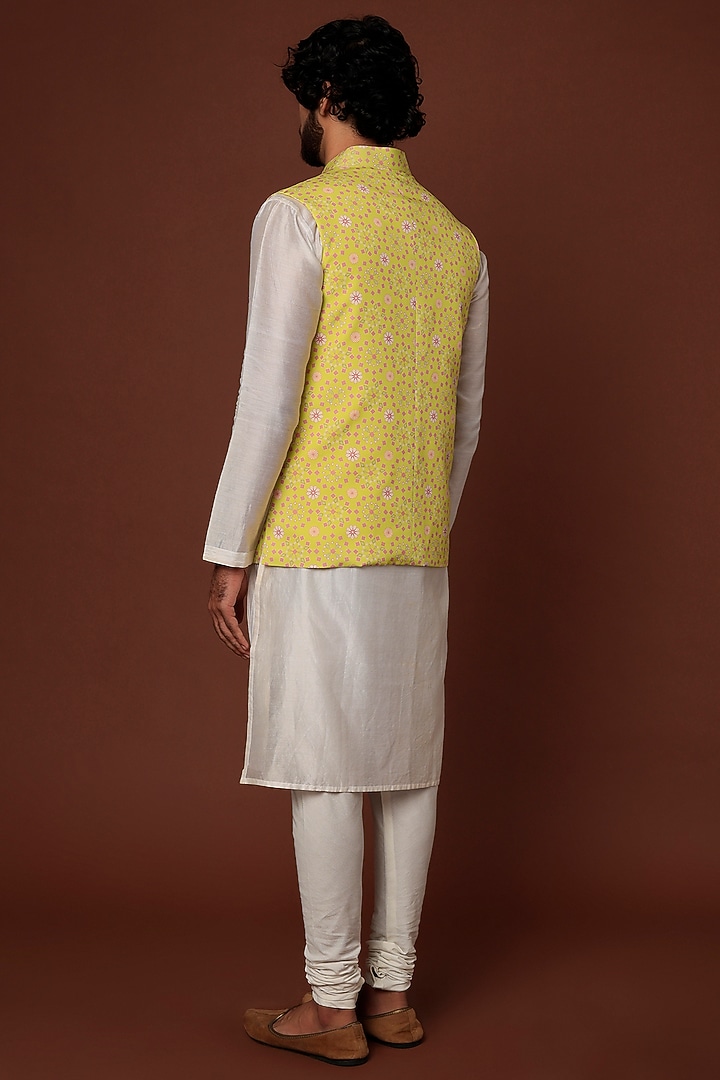 Lime Crepe Blend Bundi Jacket With Kurta Set by DUARA Men at Pernia's Pop Up Shop