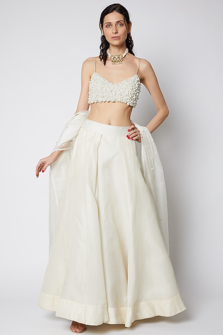 White Silk Structured Wedding Lehenga Set by DUARA at Pernia's Pop Up Shop