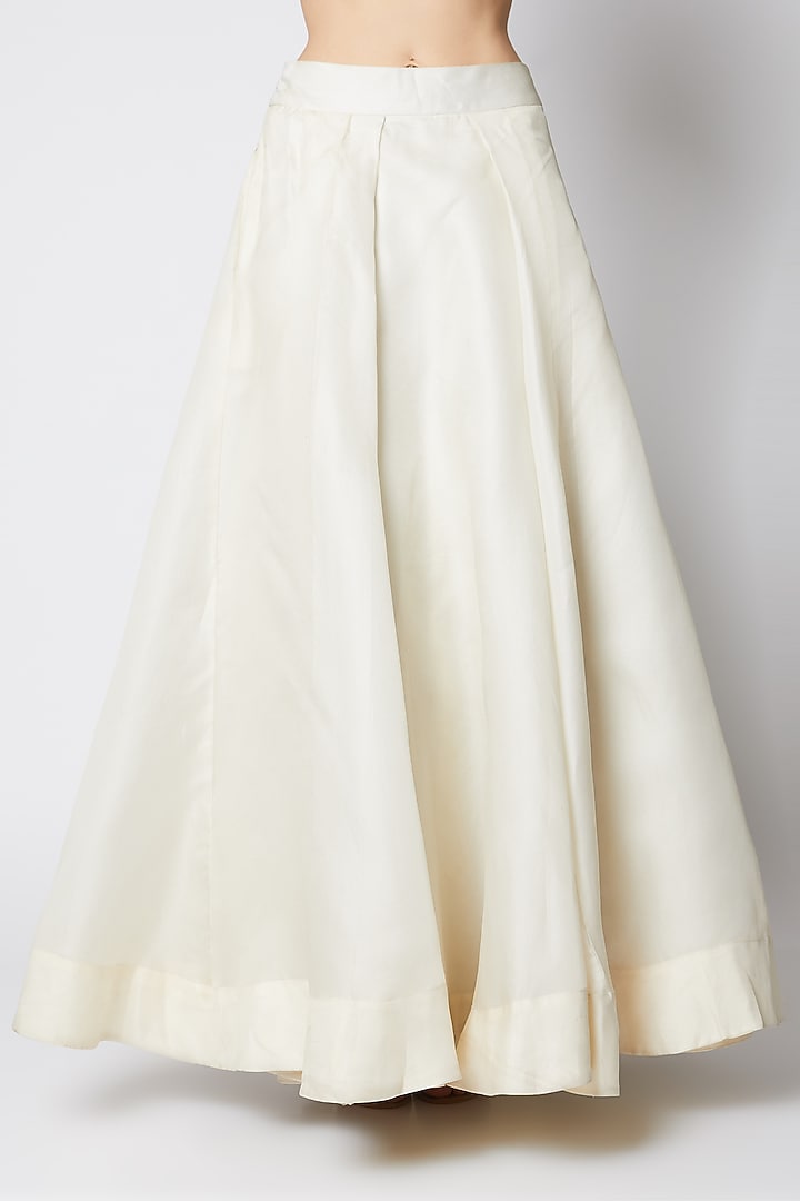 White Silk Structured Wedding Lehenga Set by DUARA at Pernia's Pop Up Shop