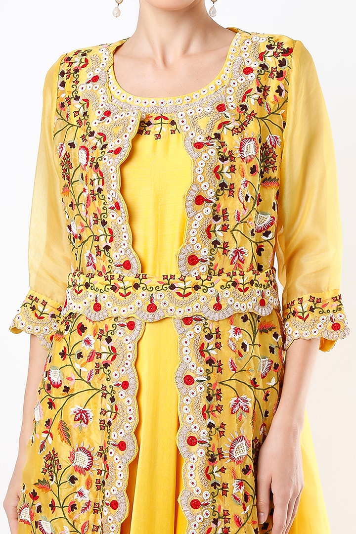 Yellow Embroidered Jacket Set With Belt by Usha Bagri at Pernia's Pop Up Shop