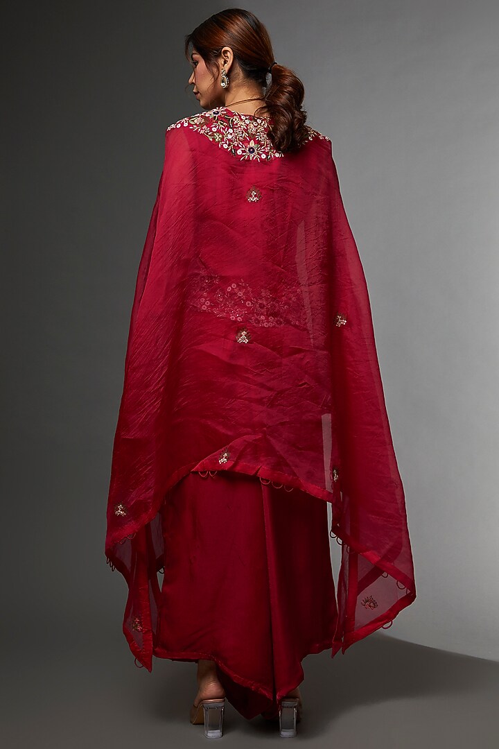 Red Organza Cape Set by USHA BAGRI at Pernia's Pop Up Shop