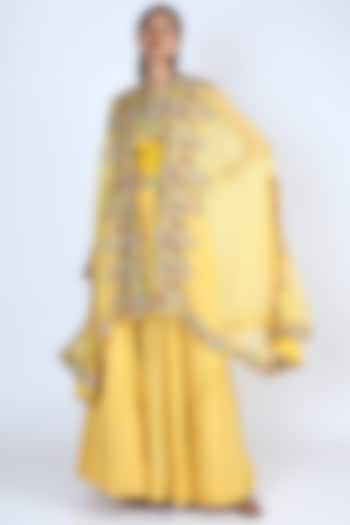 Yellow Chanderi Skirt Set by USHA BAGRI