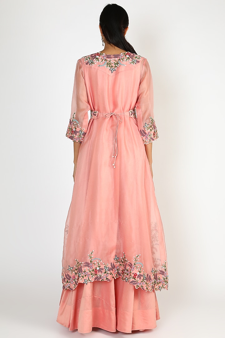 Pink Cape Set With Belt by USHA BAGRI at Pernia's Pop Up Shop