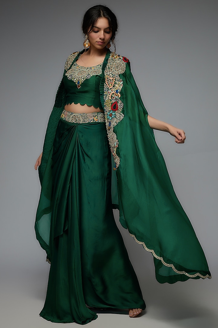 Green Organza Embroidered Cape Set by USHA BAGRI at Pernia's Pop Up Shop