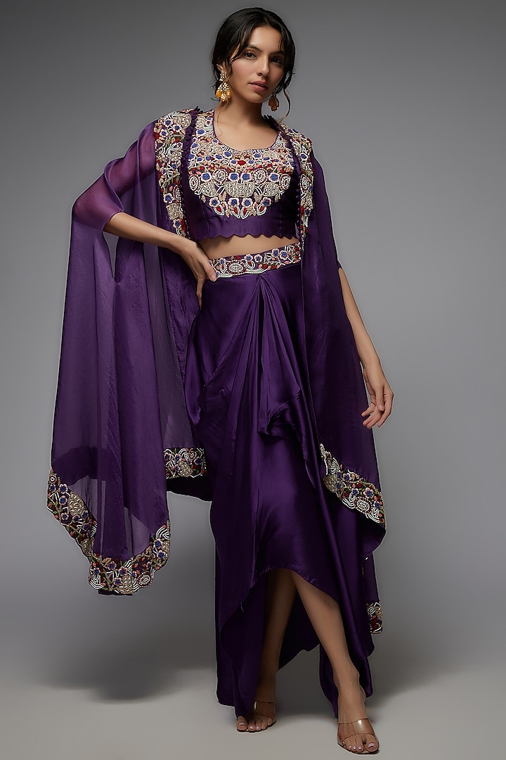 Purple Organza Embroidered Cape Set by USHA BAGRI at Pernia's Pop Up Shop