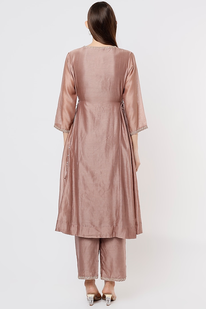 Nude Embroidered Kurta Set by USHA BAGRI at Pernia's Pop Up Shop