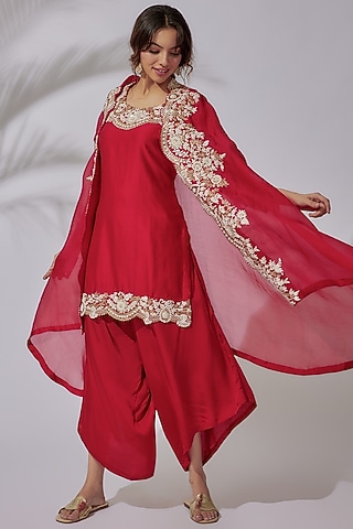 Red Organza Embroidered Cape Set by USHA BAGRI