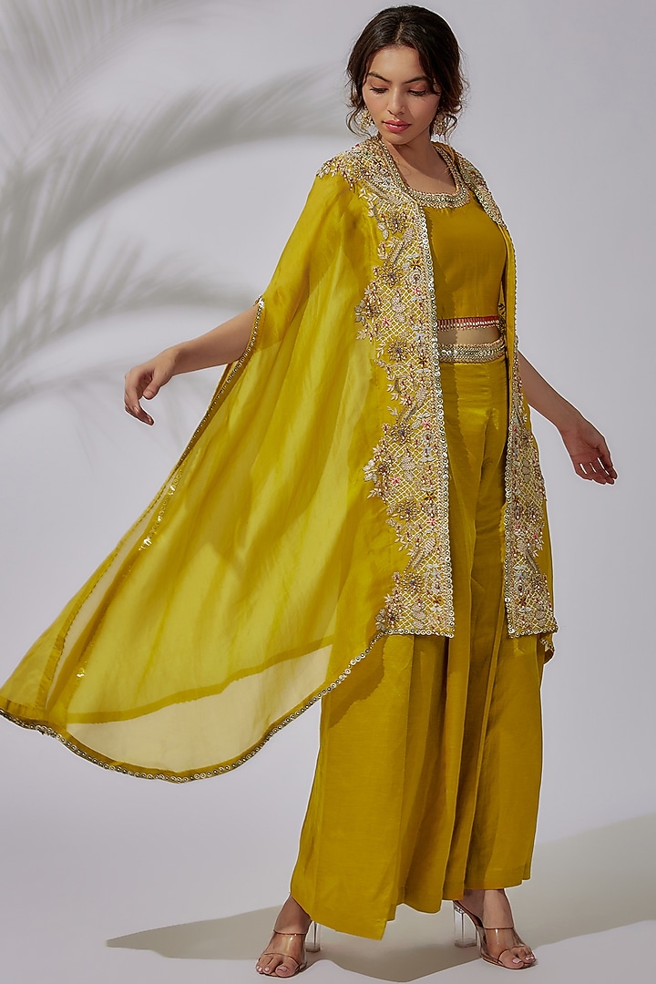 Mustard organza Embroidered Cape Set by USHA BAGRI at Pernia's Pop Up Shop