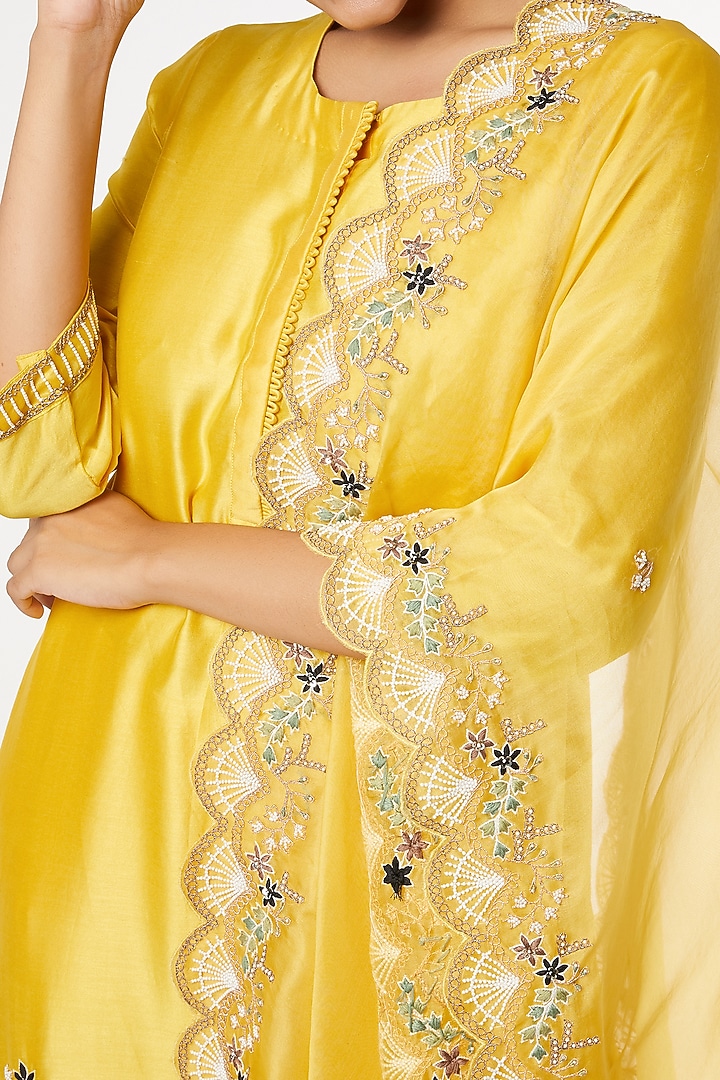 Yellow Zardosi Embroidered Kurta Set by USHA BAGRI at Pernia's Pop Up Shop