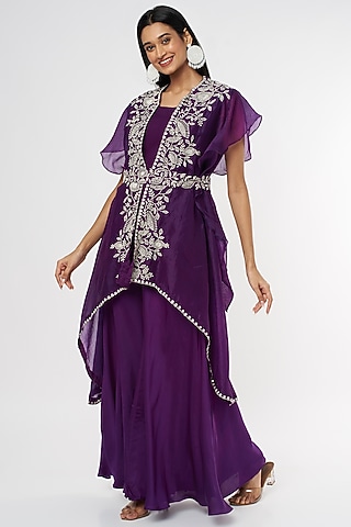 Purple Embroidered Cape Set by USHA BAGRI