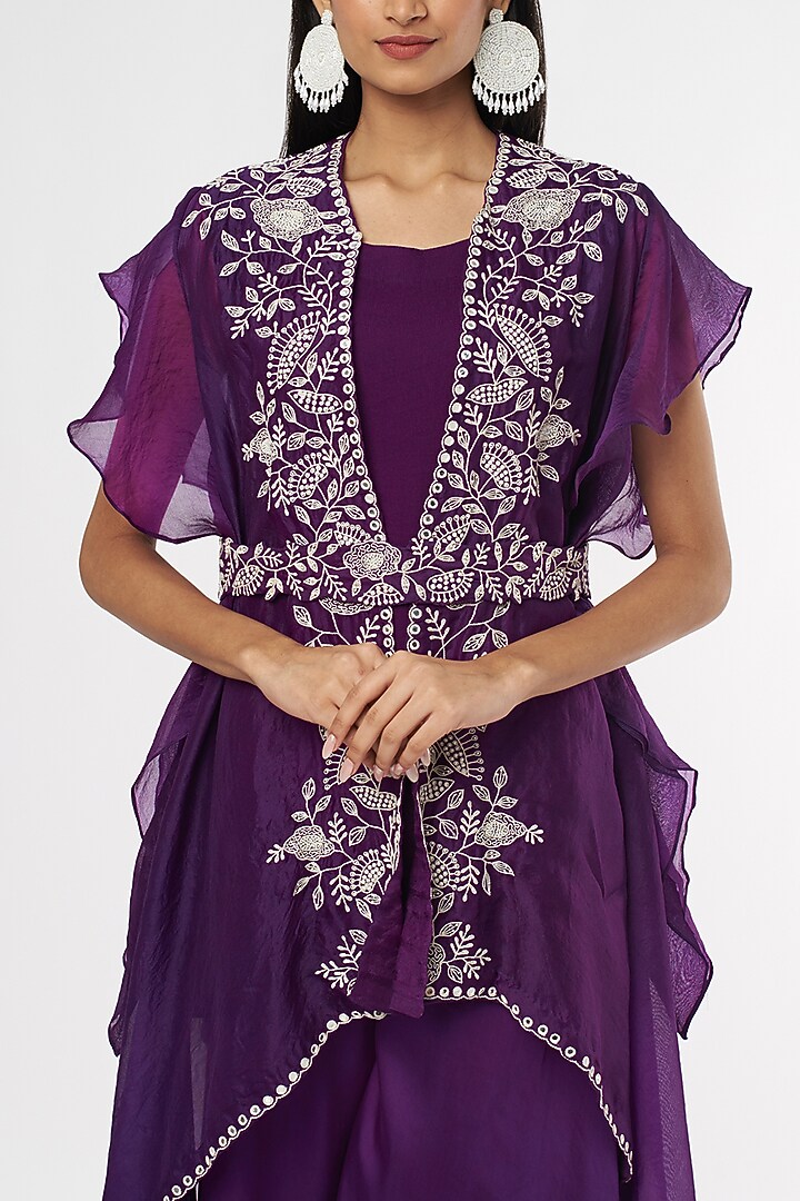 Purple Embroidered Cape Set by USHA BAGRI at Pernia's Pop Up Shop