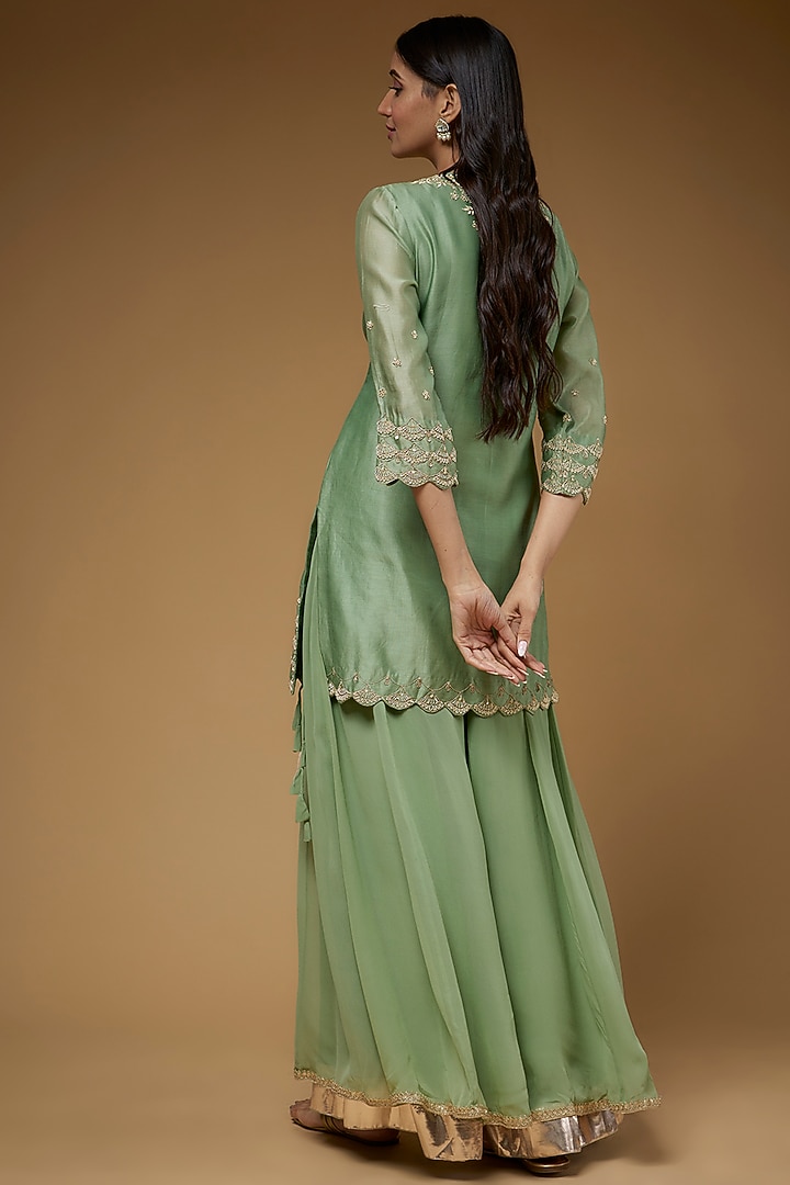 Green Chanderi Embroidered Kurta Set by USHA BAGRI at Pernia's Pop Up Shop