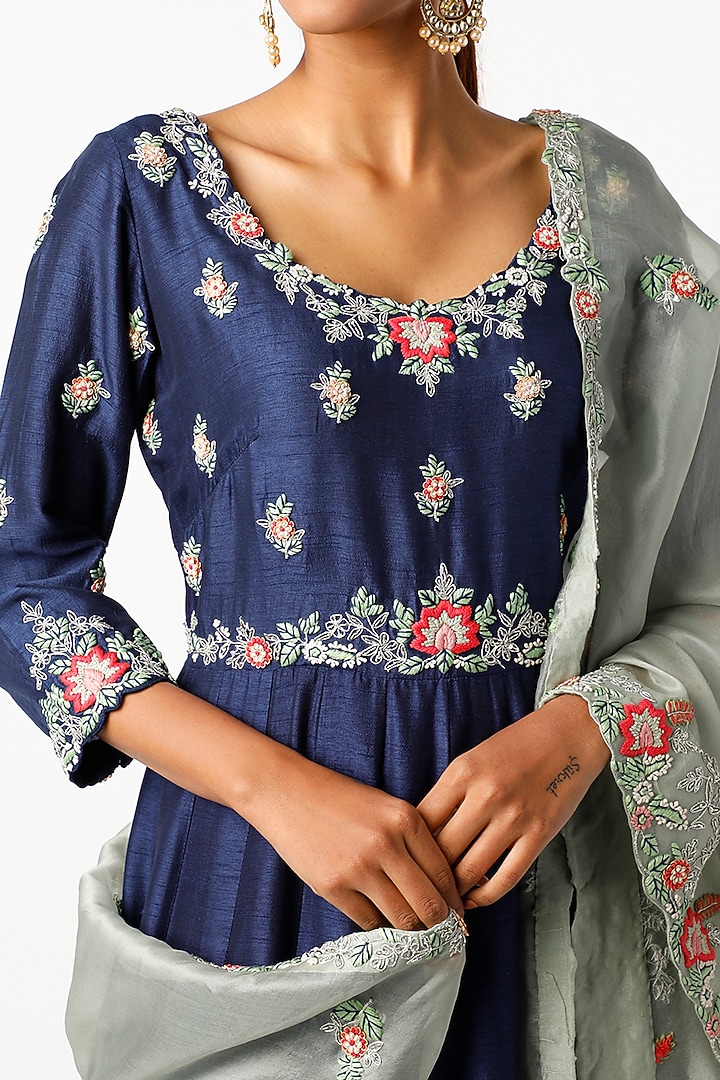 Midnight Blue Hand Embroidered Wedding Anarkali Set by USHA BAGRI at Pernia's Pop Up Shop